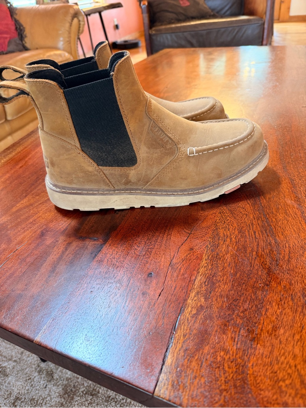 Men's Chukka Boots in Brown with Elastic Gussets